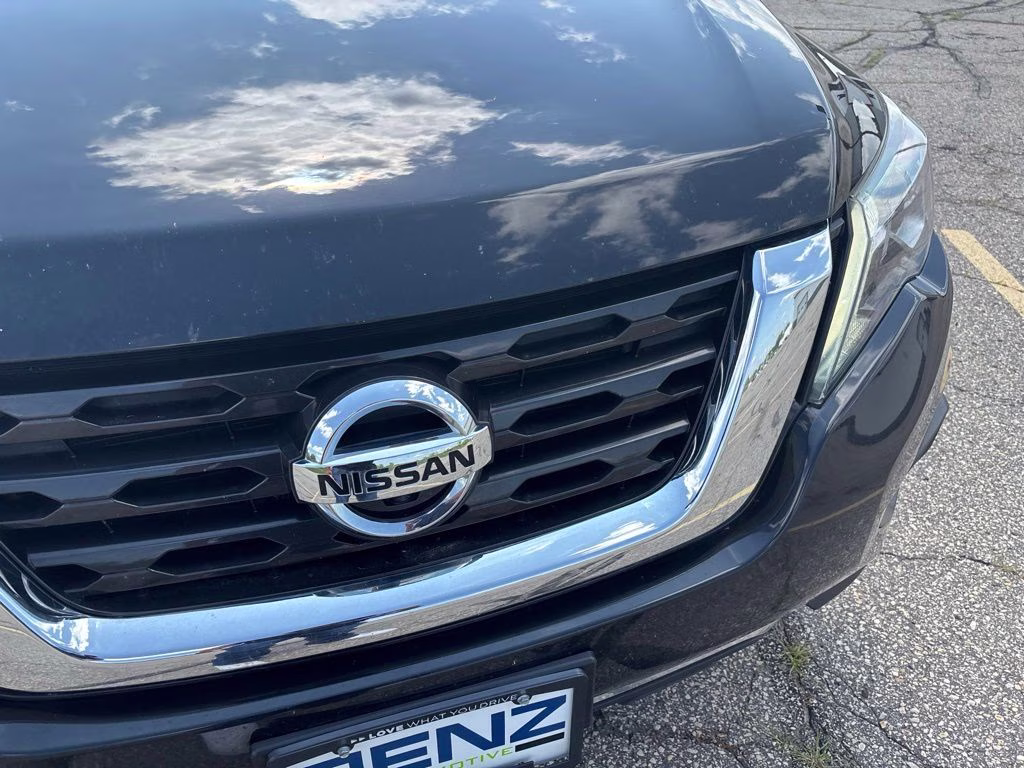 2020 Magnetic Black Pearl Nissan Pathfinder SL 4X4 SUV