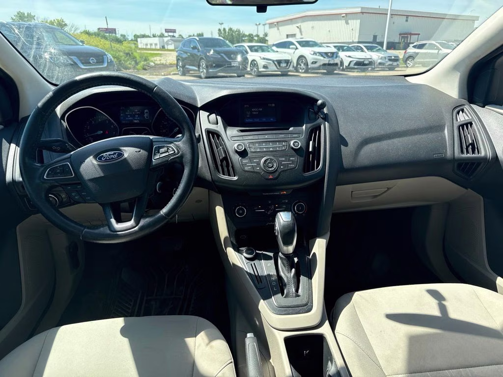 2015 Tuxedo Black Ford Focus SE FWD Sedan