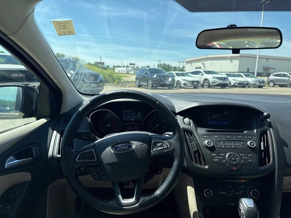 2015 Tuxedo Black Ford Focus SE FWD Sedan