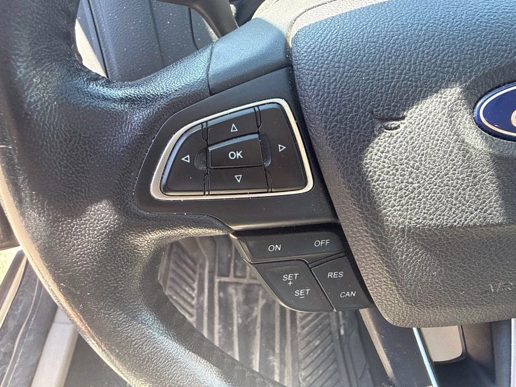 2015 Tuxedo Black Ford Focus SE FWD Sedan