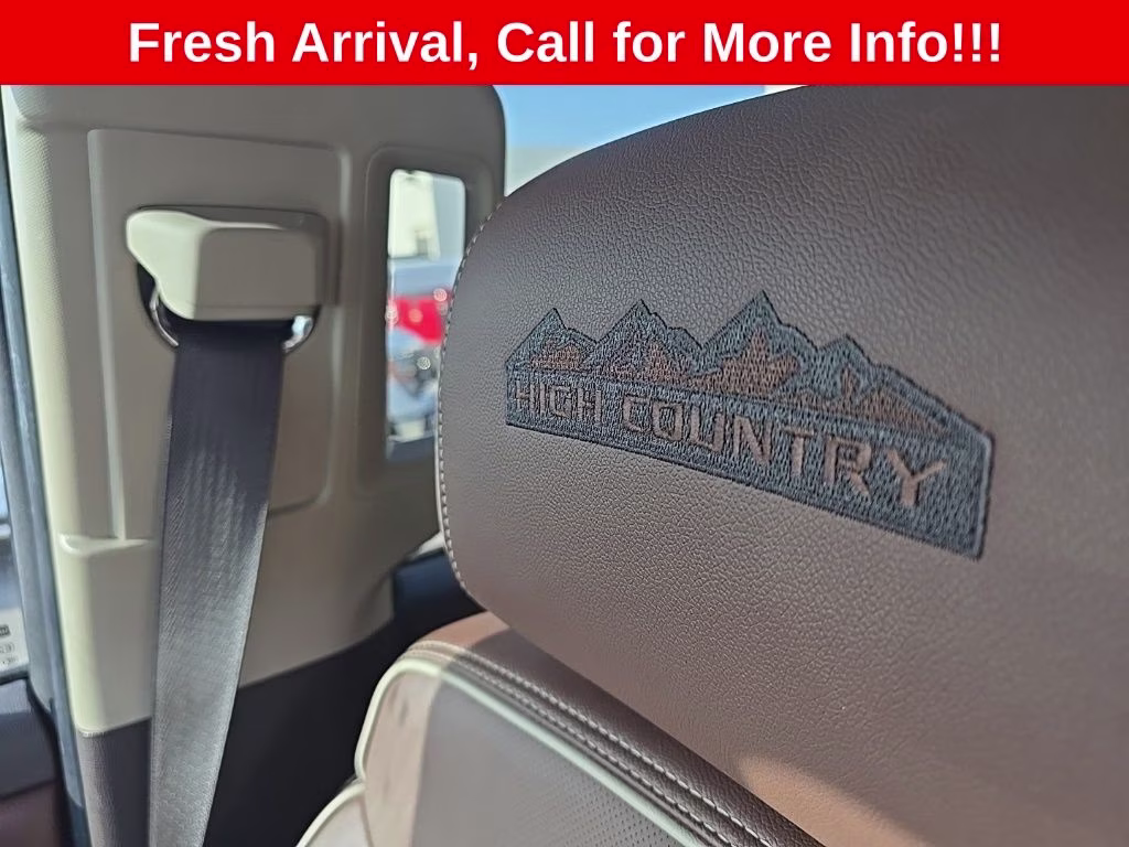 2016 Summit White Chevrolet Silverado 2500HD High Country 4X4 Truck
