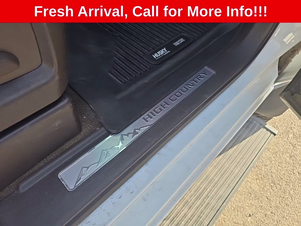2016 Summit White Chevrolet Silverado 2500HD High Country 4X4 Truck