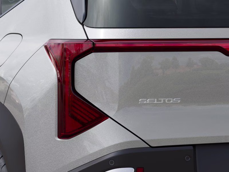 2027 Ivory Silver Kia Seltos EX AWD SUV
