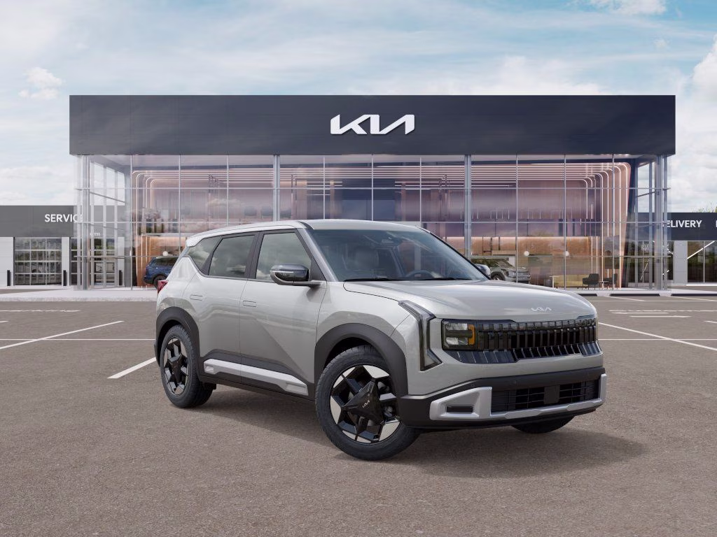 2027 Ivory Silver Kia Seltos EX AWD SUV