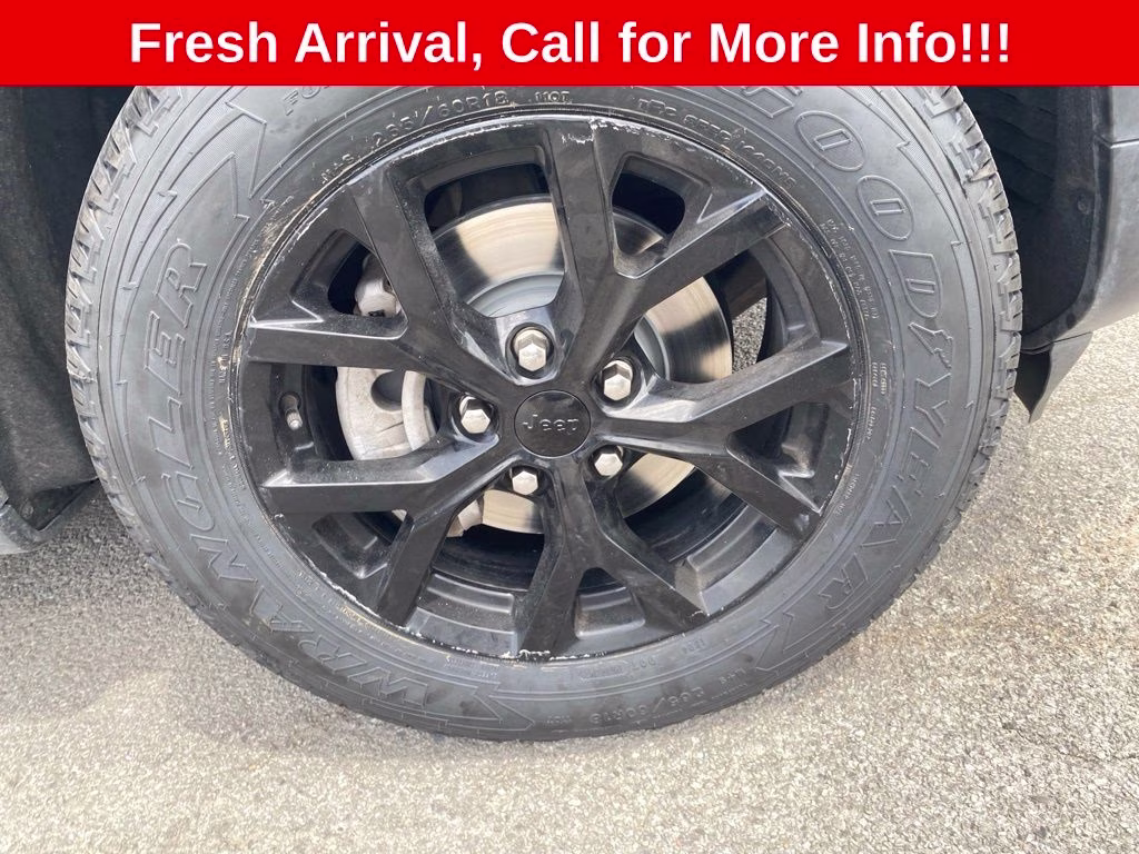 2024 Silver Zynith Jeep Grand Cherokee Altitude RWD SUV
