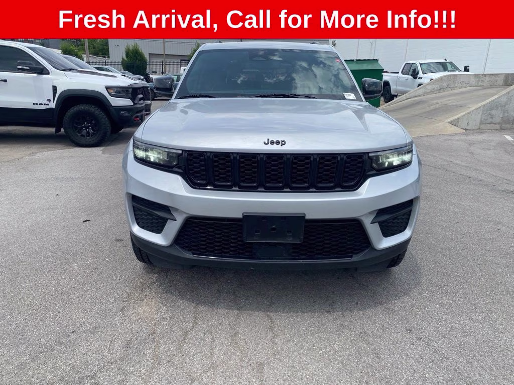 2024 Silver Zynith Jeep Grand Cherokee Altitude RWD SUV
