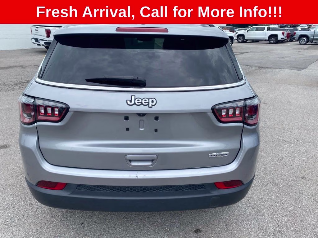 2022 Billet Silver Metallic Clearcoat Jeep Compass Latitude FWD SUV