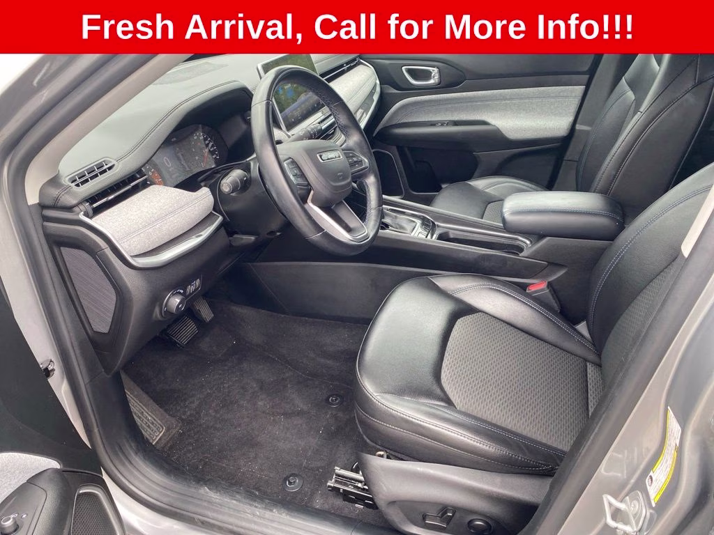 2022 Billet Silver Metallic Clearcoat Jeep Compass Latitude FWD SUV