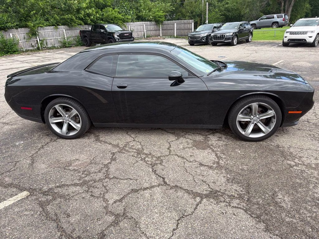 2015 Pitch Black Clearcoat Dodge Challenger SXT RWD Coupe