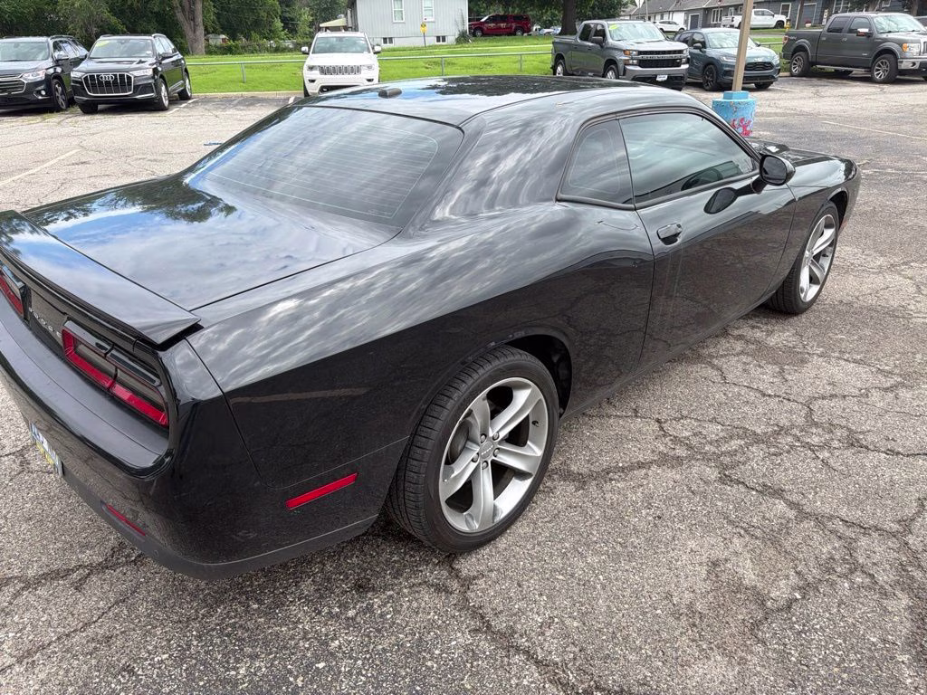 2015 Pitch Black Clearcoat Dodge Challenger SXT RWD Coupe