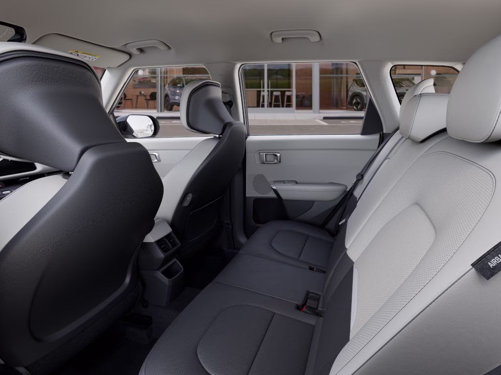 2027 Ivory Silver Kia Seltos EX AWD SUV