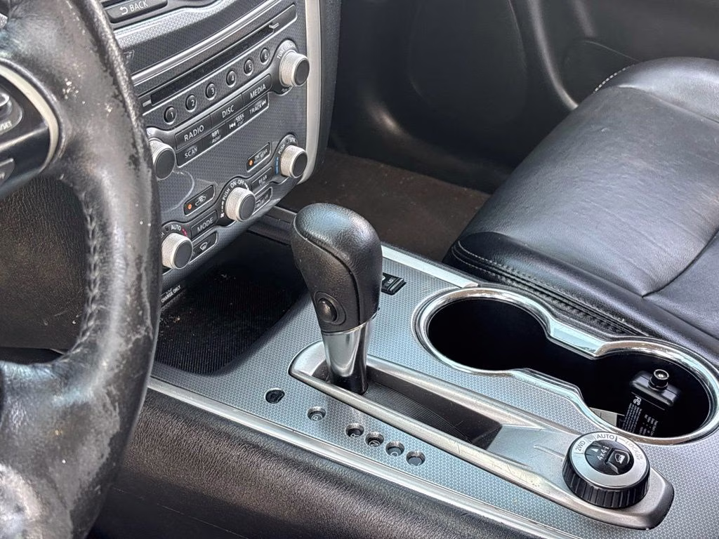 2020 Magnetic Black Pearl Nissan Pathfinder SL 4X4 SUV