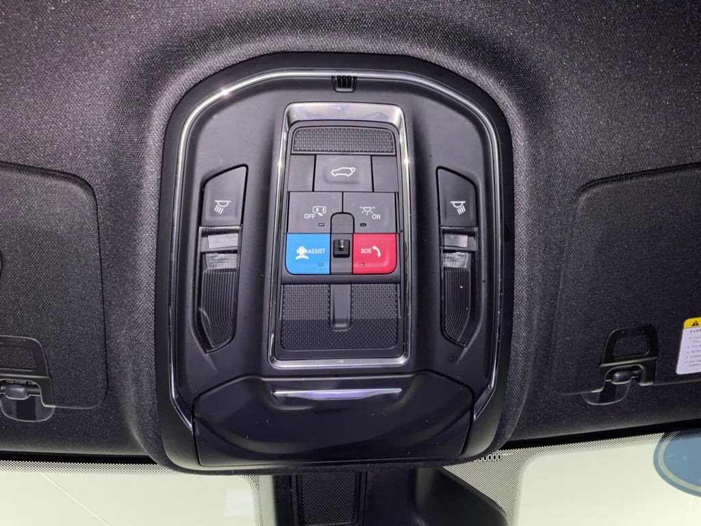 2024 Gray Metallic Jeep Grand Cherokee Limited 4X4 SUV