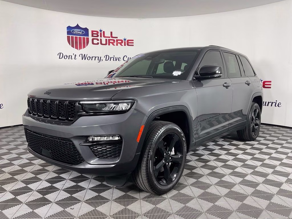 2024 Gray Metallic Jeep Grand Cherokee Limited 4X4 SUV