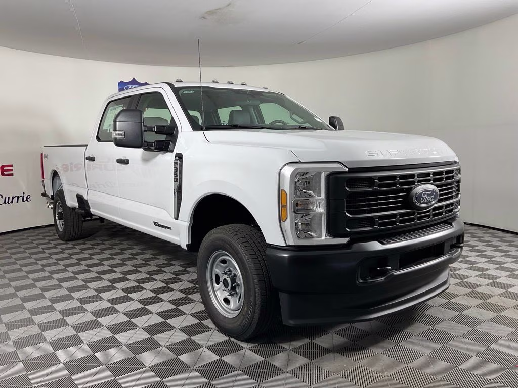 2026 Oxford White Ford Super Duty F-350 SRW XL 4X4 Truck