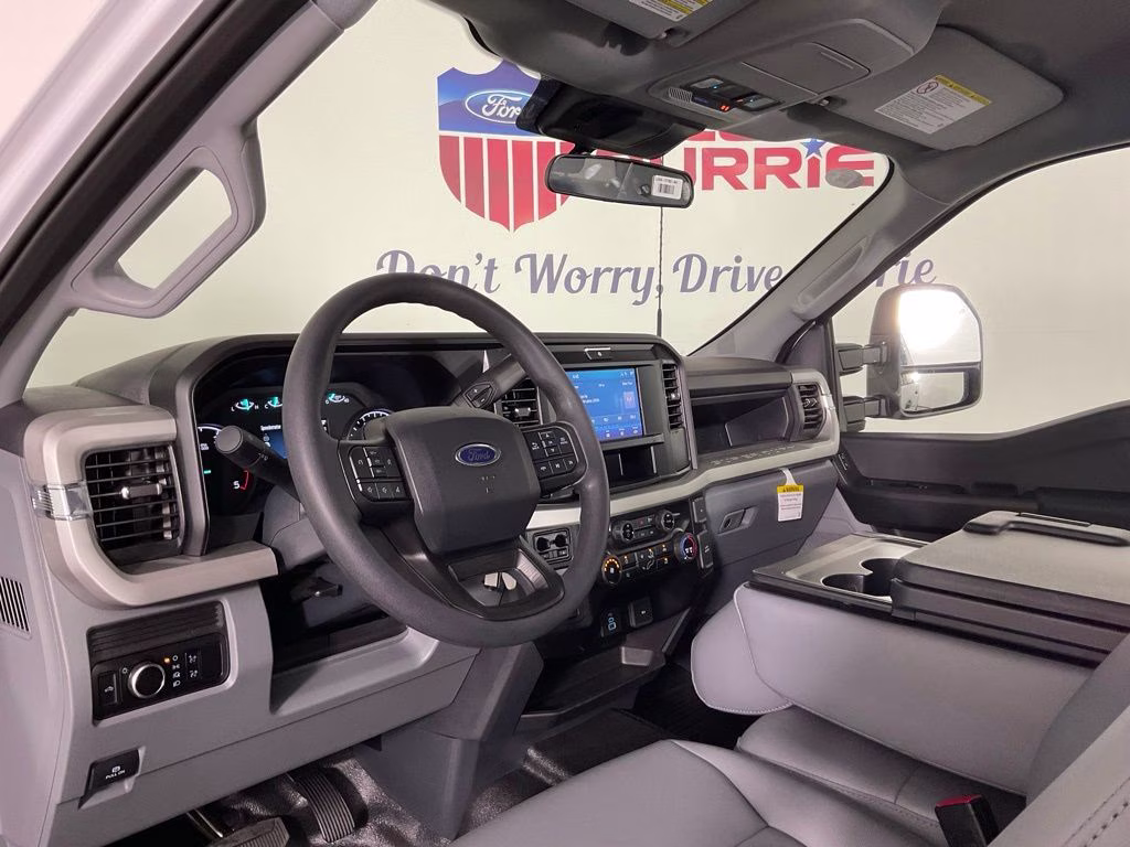 2026 Oxford White Ford Super Duty F-350 SRW XL 4X4 Truck