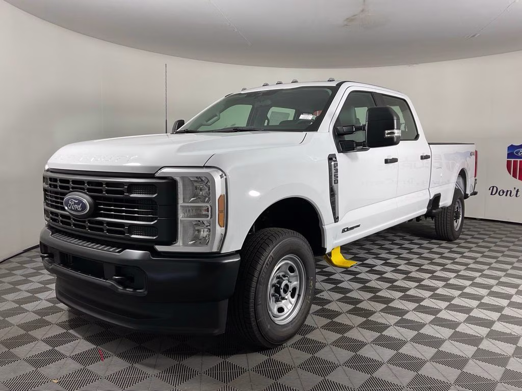 2026 Oxford White Ford Super Duty F-350 SRW XL 4X4 Truck