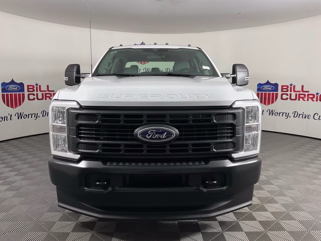 2026 Oxford White Ford Super Duty F-350 SRW XL 4X4 Truck