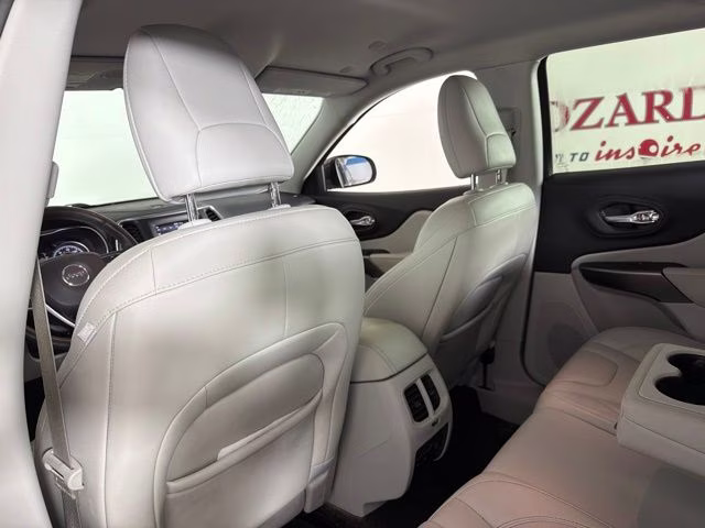2020 Granite Crystal Metallic Clearcoat Jeep Cherokee Latitude Plus 4X4 SUV