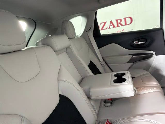2020 Granite Crystal Metallic Clearcoat Jeep Cherokee Latitude Plus 4X4 SUV