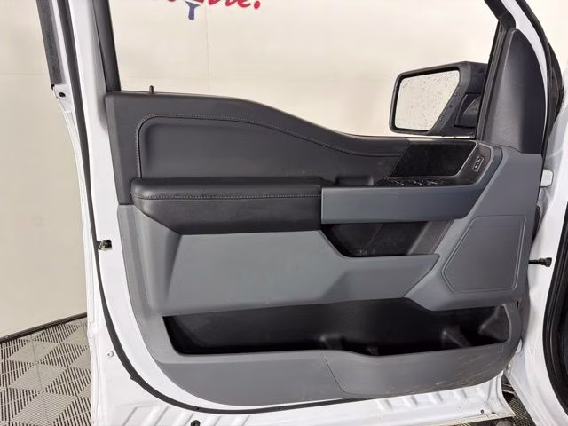 2022 Oxford White Ford F-150 XLT 4X4 Truck