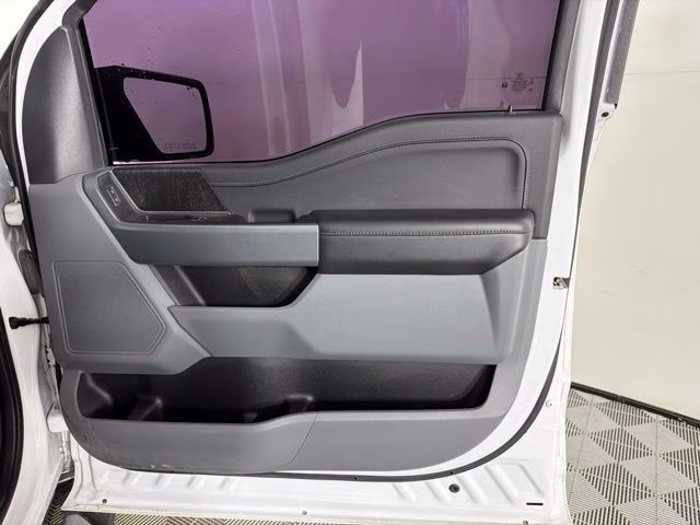 2022 Oxford White Ford F-150 XLT 4X4 Truck