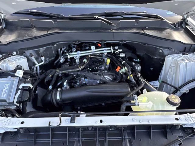 2026 White Metallic Ford Explorer Active RWD SUV