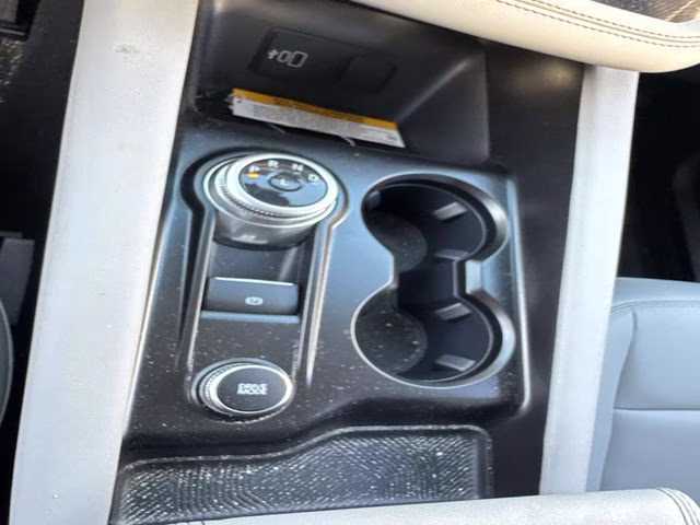 2026 White Metallic Ford Explorer Active RWD SUV