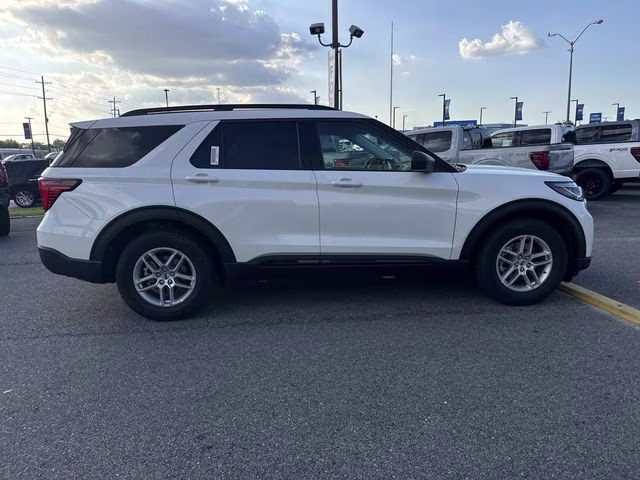 2026 White Metallic Ford Explorer Active RWD SUV