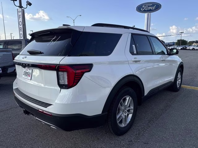 2026 White Metallic Ford Explorer Active RWD SUV