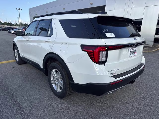 2026 White Metallic Ford Explorer Active RWD SUV