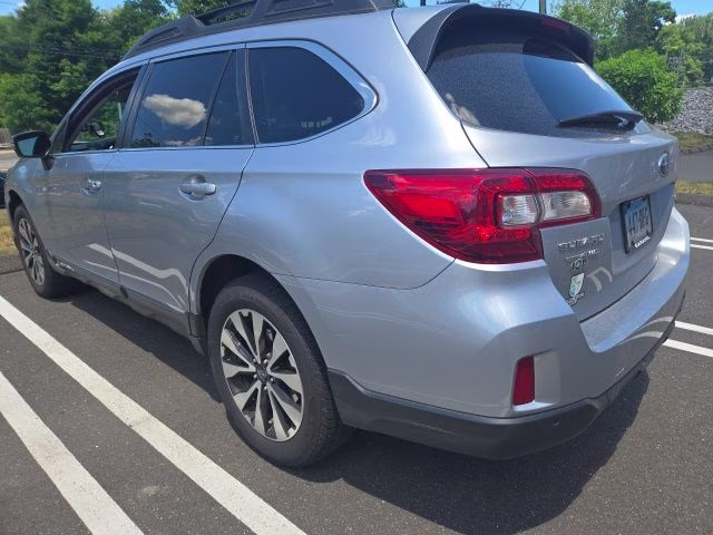 2017 Ice Silver Metallic Subaru Outback 3.6R AWD SUV