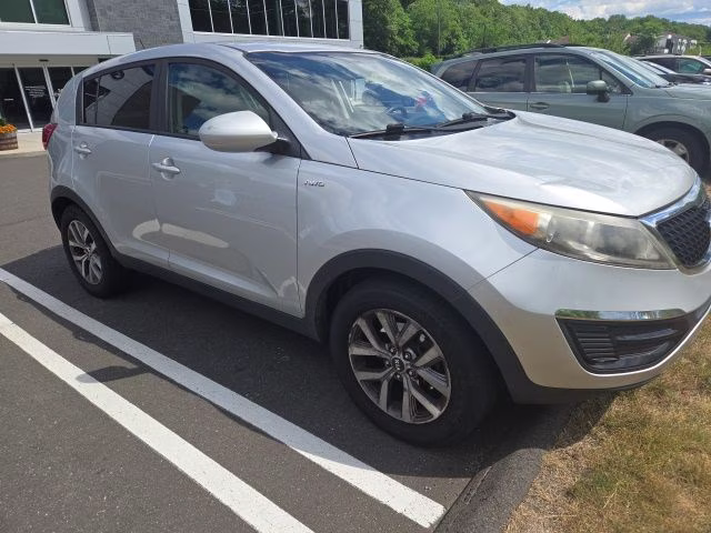 2016 Bright Silver Kia Sportage LX AWD SUV