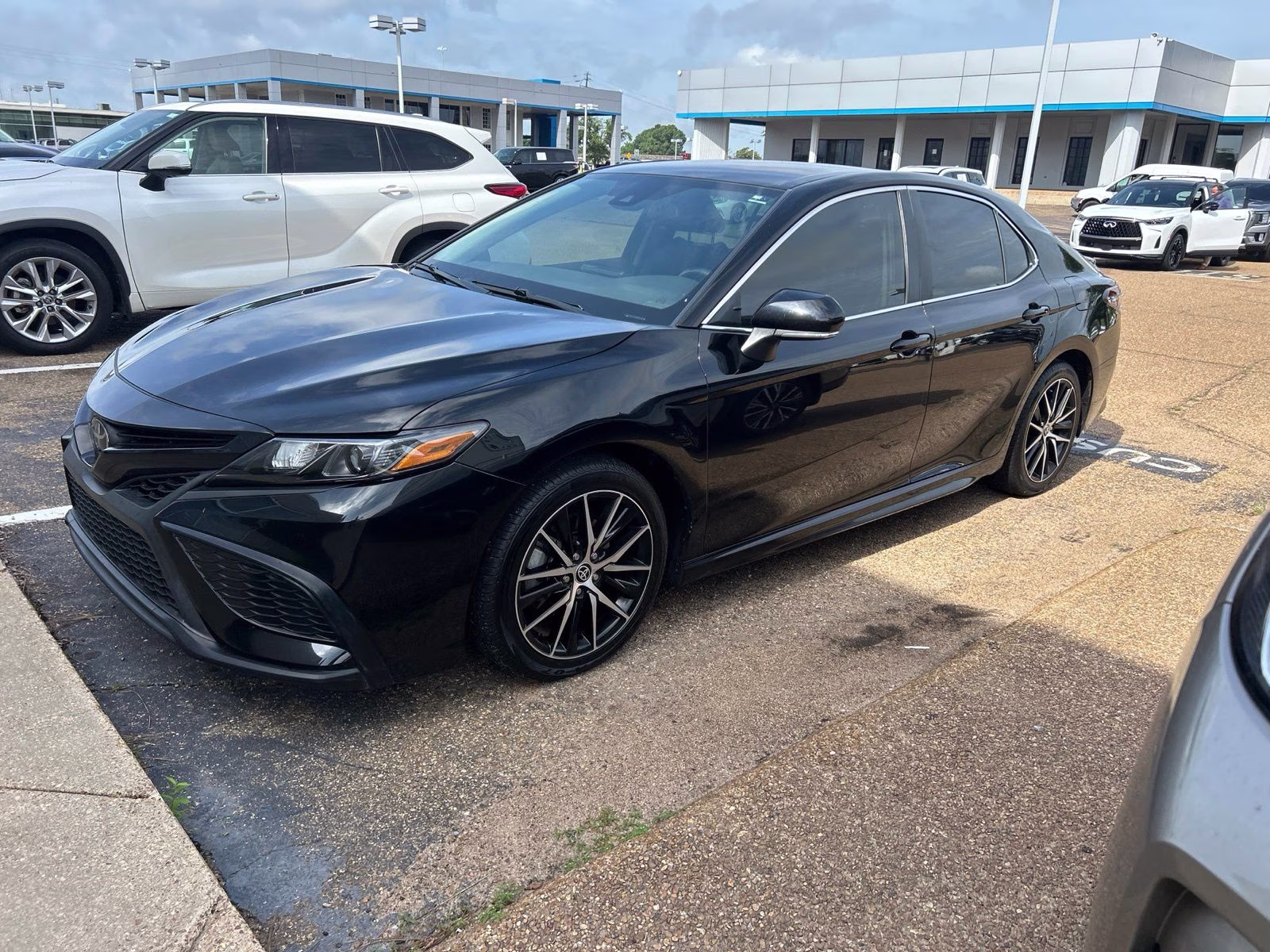 2023 Midnight Black Metallic Toyota Camry SE FWD Sedan