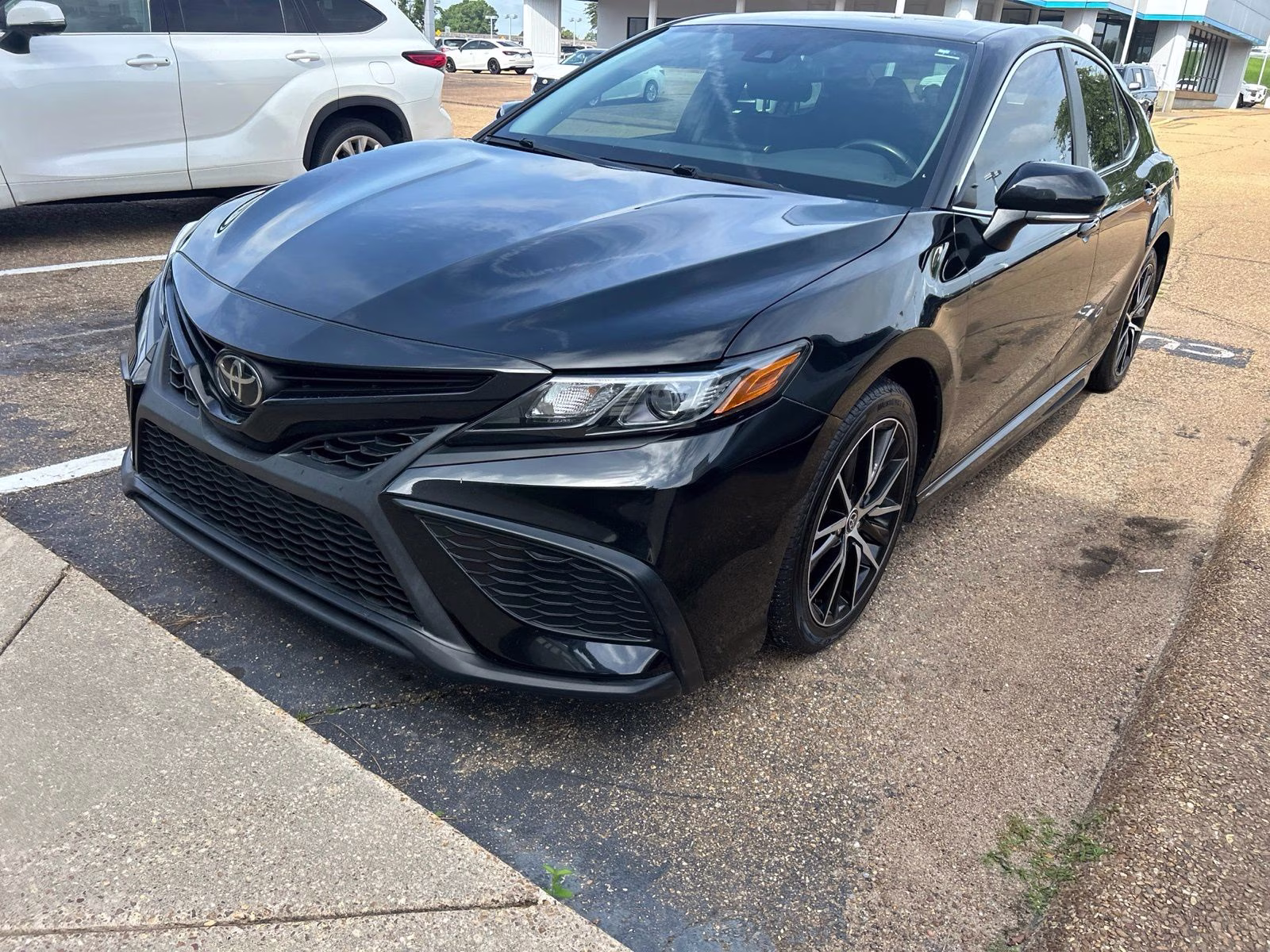 2023 Midnight Black Metallic Toyota Camry SE FWD Sedan