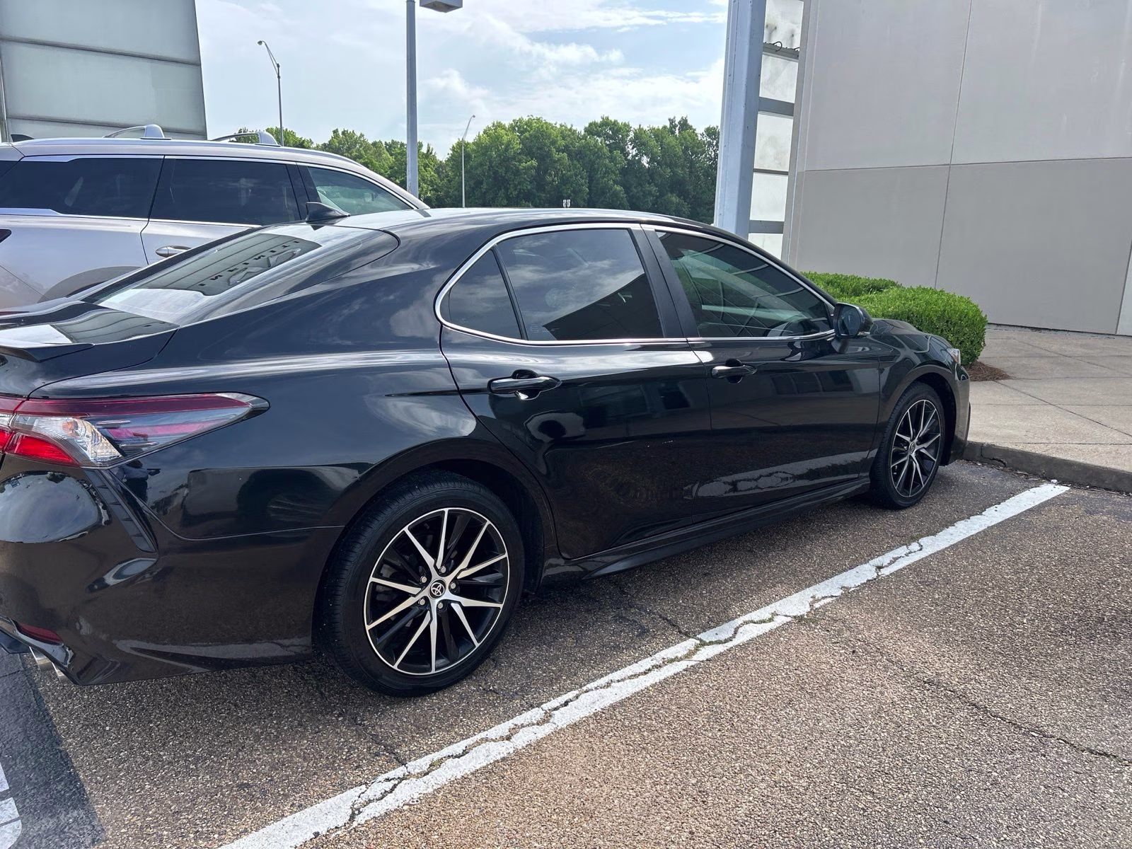 2023 Midnight Black Metallic Toyota Camry SE FWD Sedan