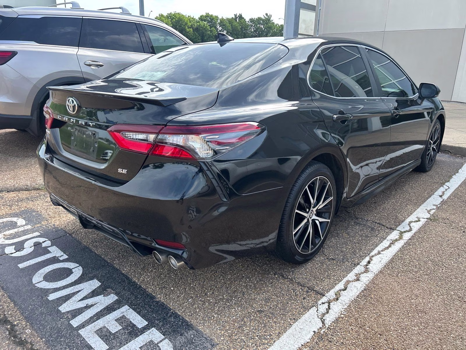 2023 Midnight Black Metallic Toyota Camry SE FWD Sedan