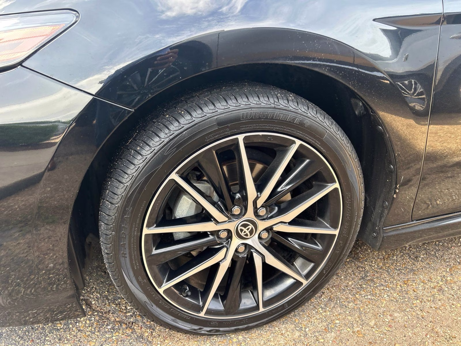 2023 Midnight Black Metallic Toyota Camry SE FWD Sedan