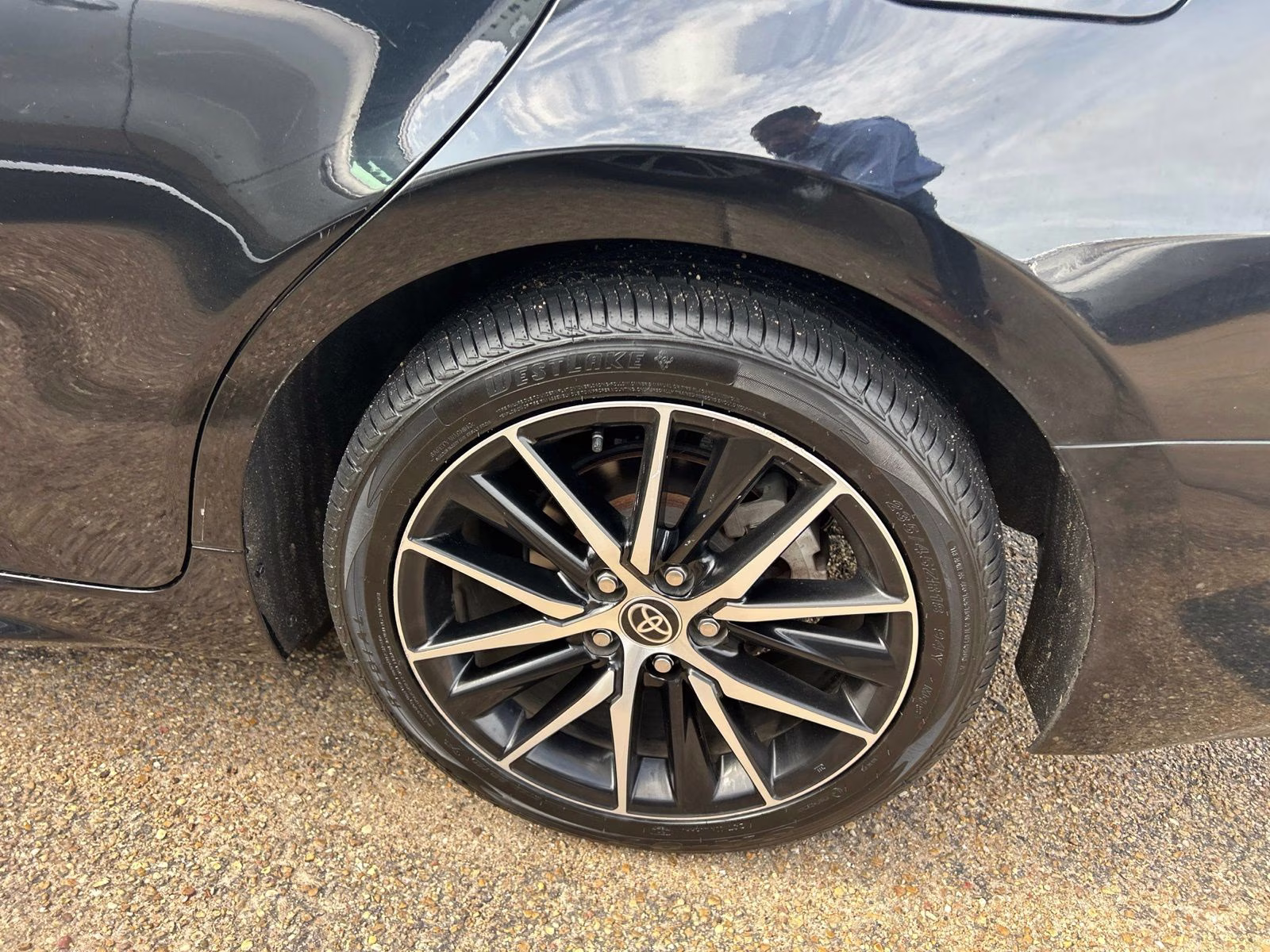 2023 Midnight Black Metallic Toyota Camry SE FWD Sedan