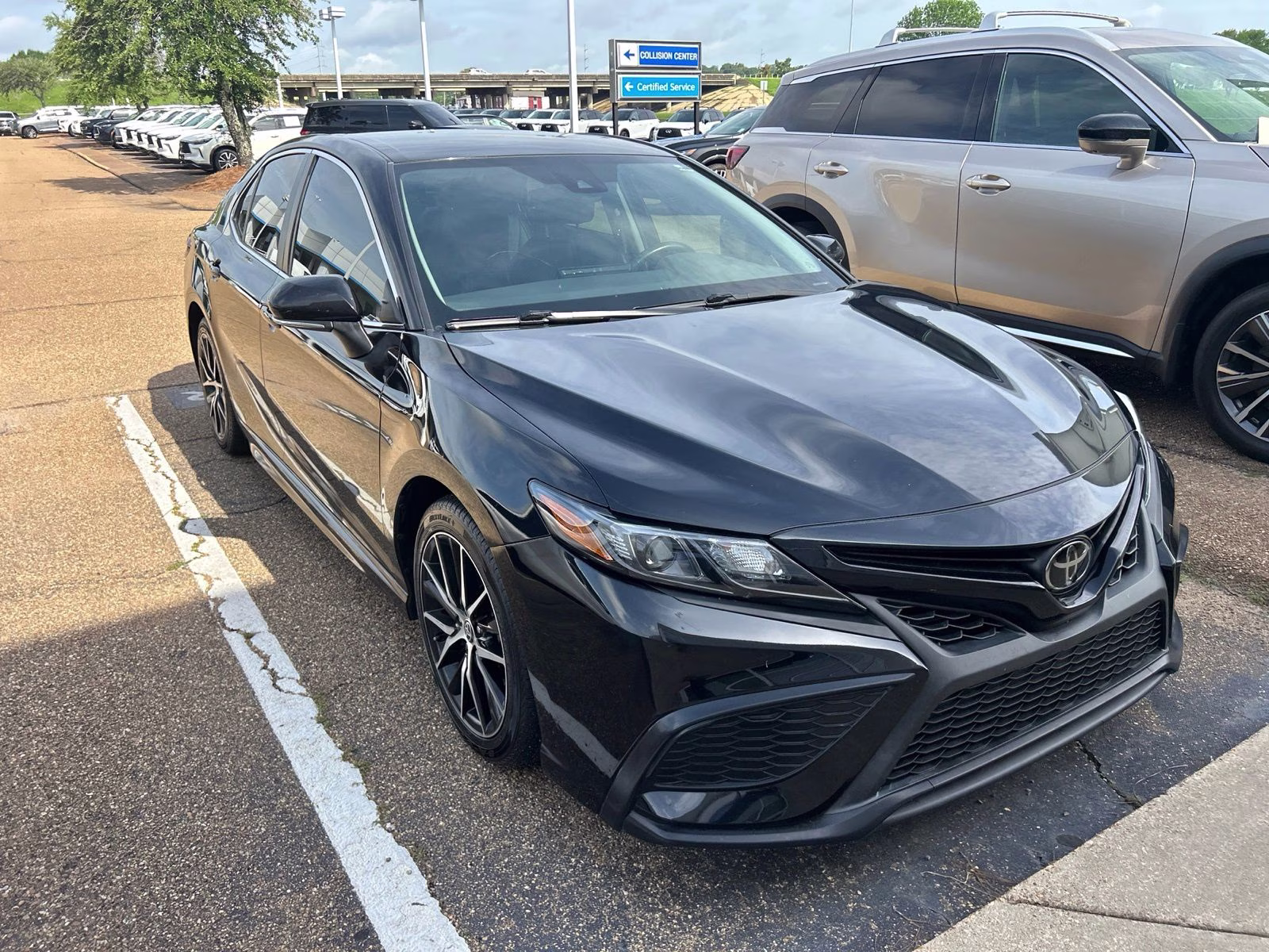 2023 Midnight Black Metallic Toyota Camry SE FWD Sedan