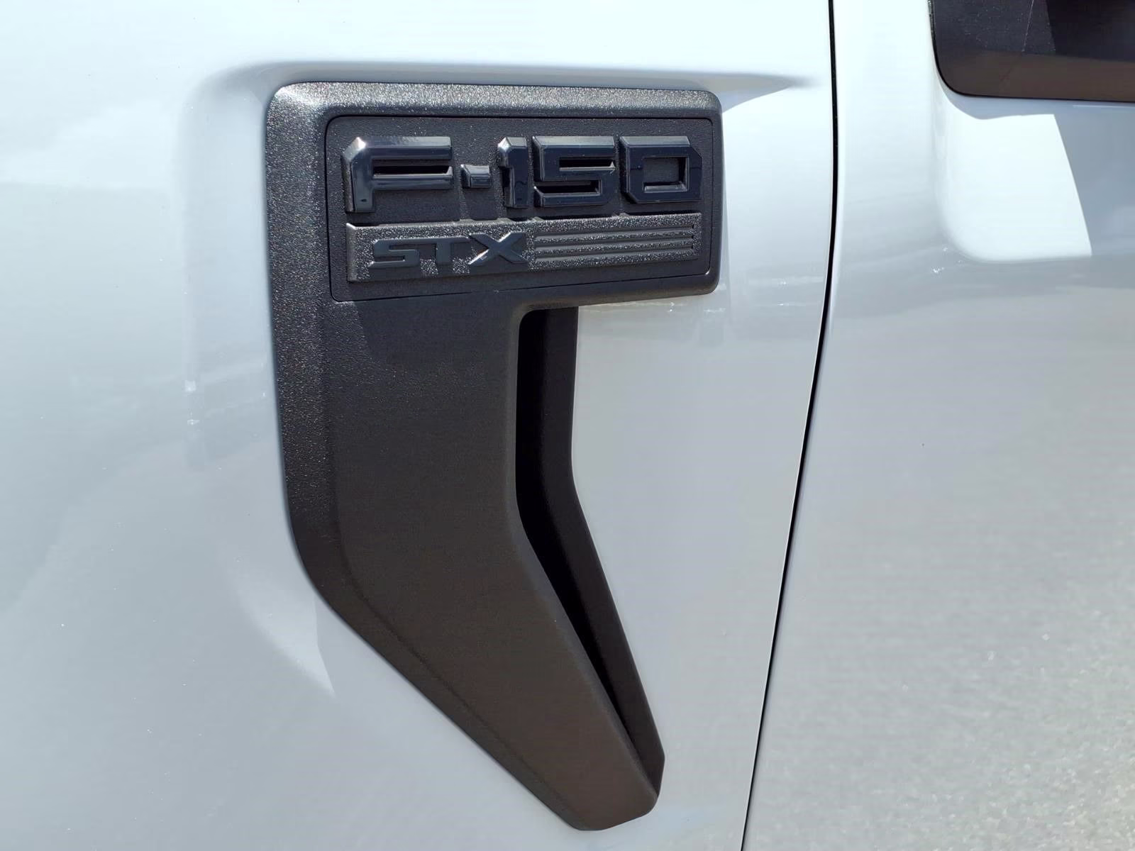 2026 Oxford White Ford F-150 STX 4X4 Truck