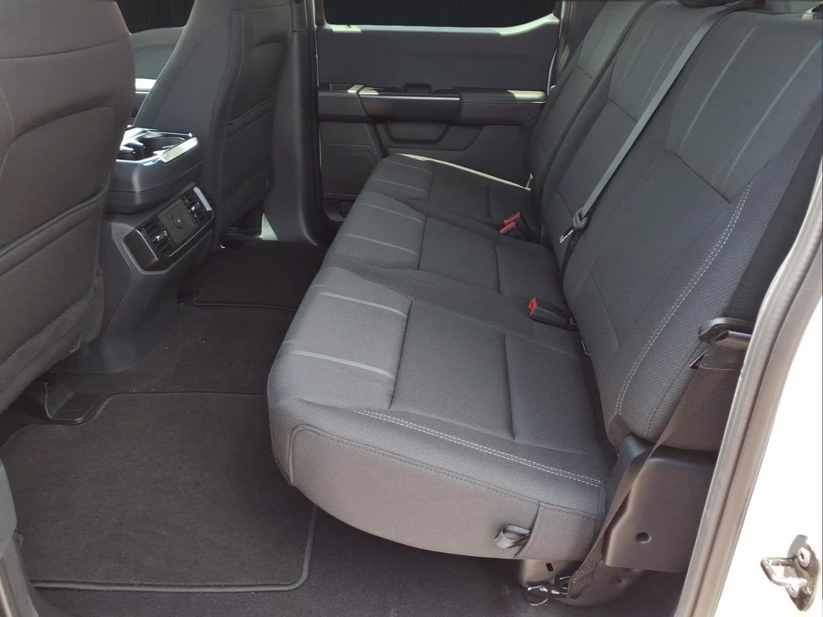 2026 Oxford White Ford F-150 STX 4X4 Truck