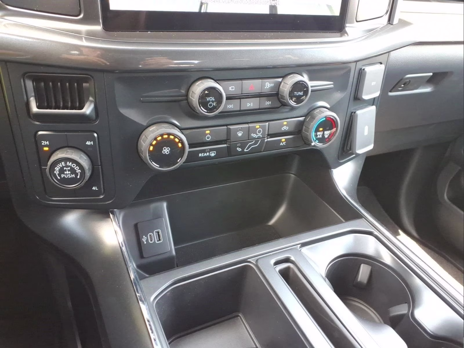 2026 Oxford White Ford F-150 STX 4X4 Truck