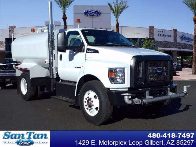 2025 Oxford White Ford F-750SD Base RWD Truck
