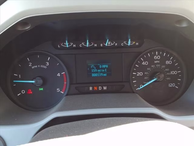 2025 Oxford White Ford F-750SD Base RWD Truck