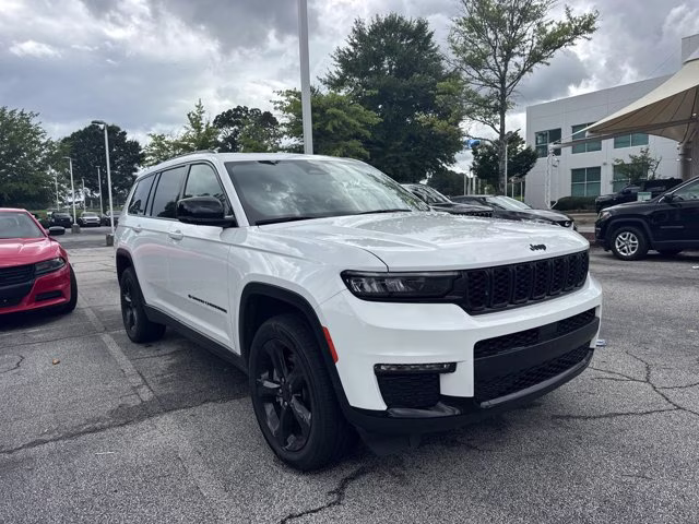 2024 Bright White Clearcoat Jeep Grand Cherokee L Limited 4X4 SUV