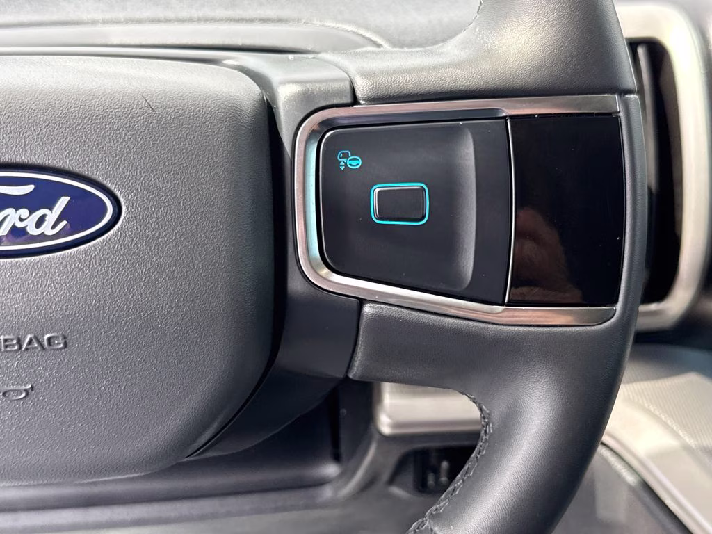 2025 Oxford White Ford Expedition Max Active RWD SUV