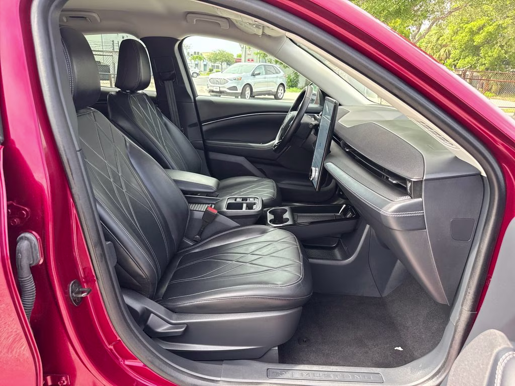 2025 Molten Magenta Metallic Tinted Clearcoat Ford Mustang Mach-E Select AWD SUV