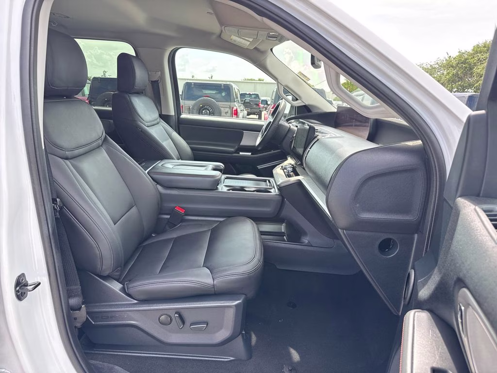 2025 Oxford White Ford Expedition Max Active RWD SUV