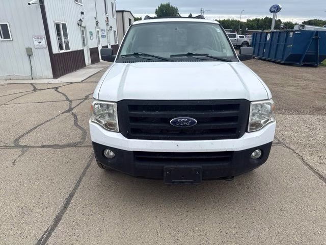 2010 White Ford Expedition SSV 4X4 SUV